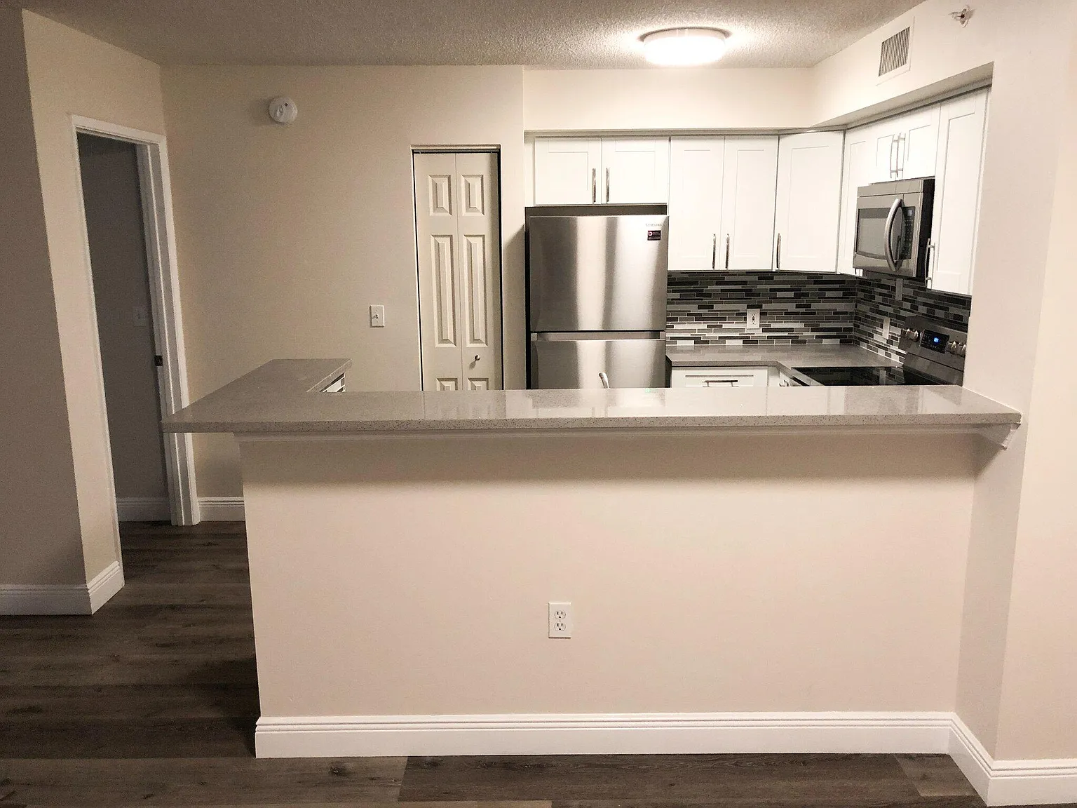 2 bed, 2.0 bath, 1105 sqft, $2,475 — Photo 3