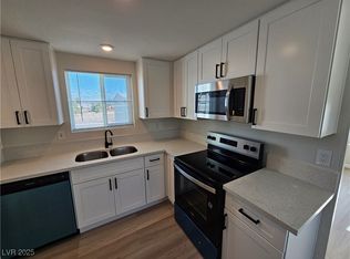 981 McMurray Dr, Pahrump, NV 89060