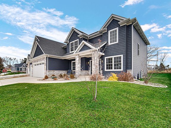 3rd image of 4900 Princess Dr