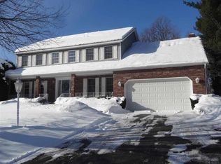 4 Gibbs Cir, Menands, NY 12204