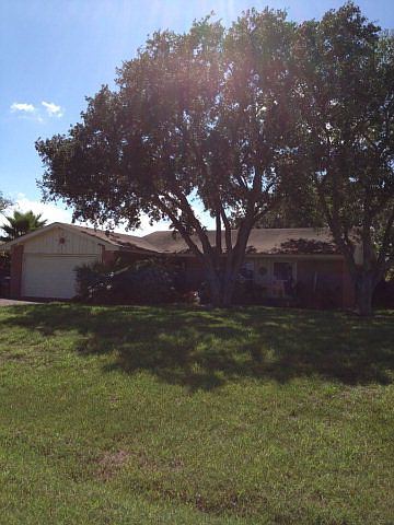 1st image of 521 Ebony Ln