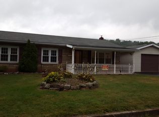 317 7th Ave, Burnham, PA 17009