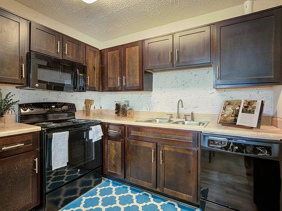 2nd image of 13401 Park Lake Dr #33H