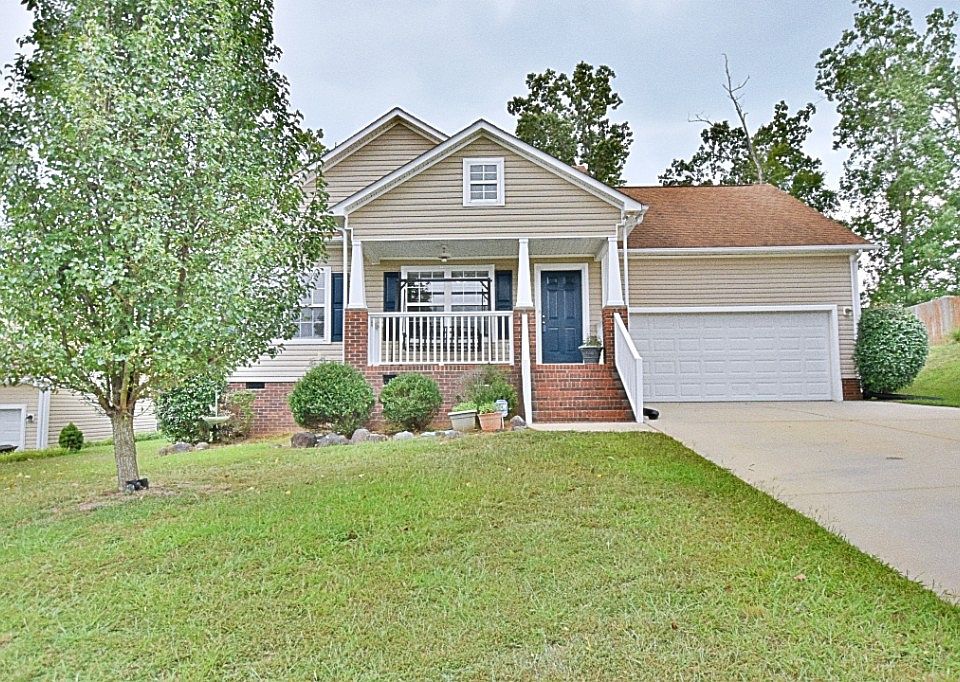 1st image of 820 Holdcroft Ln
