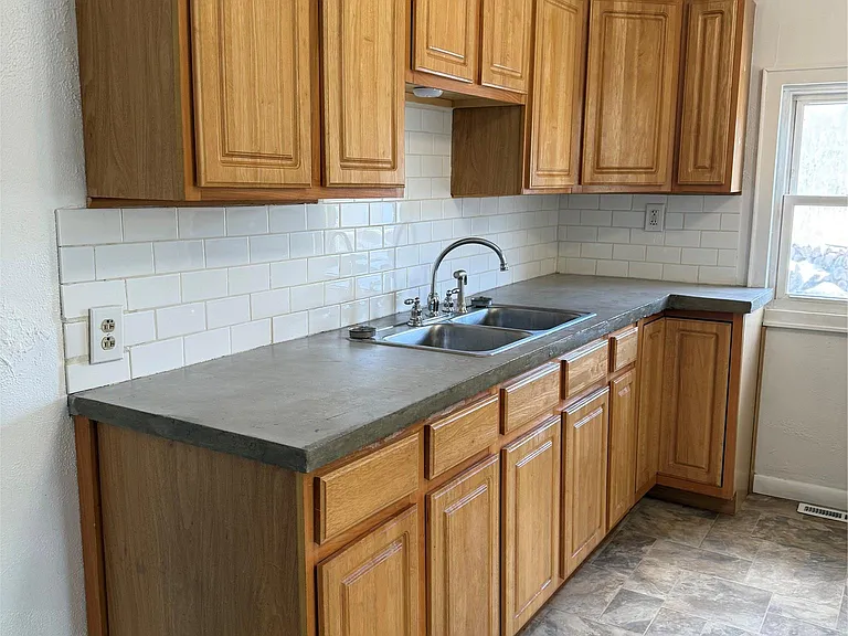 657 Eatontown Rd — Photo 4