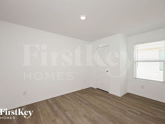 5th image of 10215 Devon Wheel St