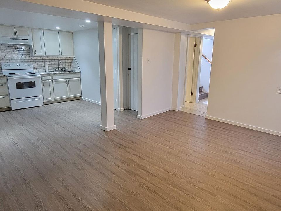 Living Room/Kitchen