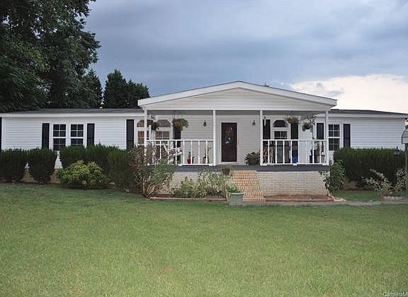 2nd image of 132 Summerglen Dr