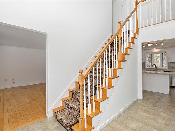 4th image of 62 Magnolia Drive
