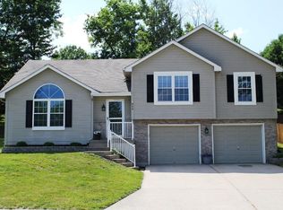 808 SW Brome Dr, Grain Valley, MO 64029
