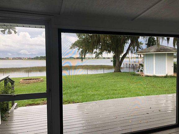 5th image of 9396 Lake Hickory Nut Dr
