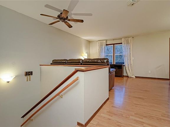 2nd image of 26 Nantucket Dr