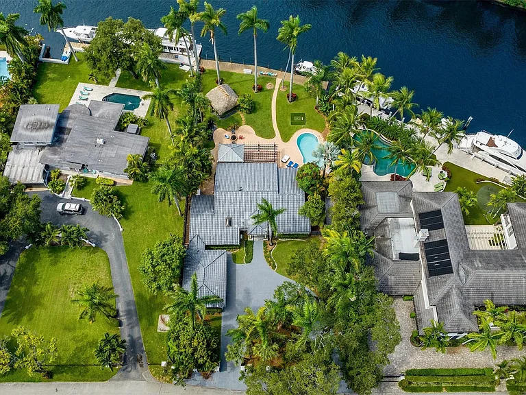 913 Coconut Dr — Photo 6