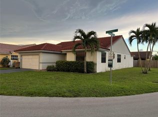 5940 Cornwall Ln, Fort Lauderdale, FL 33331