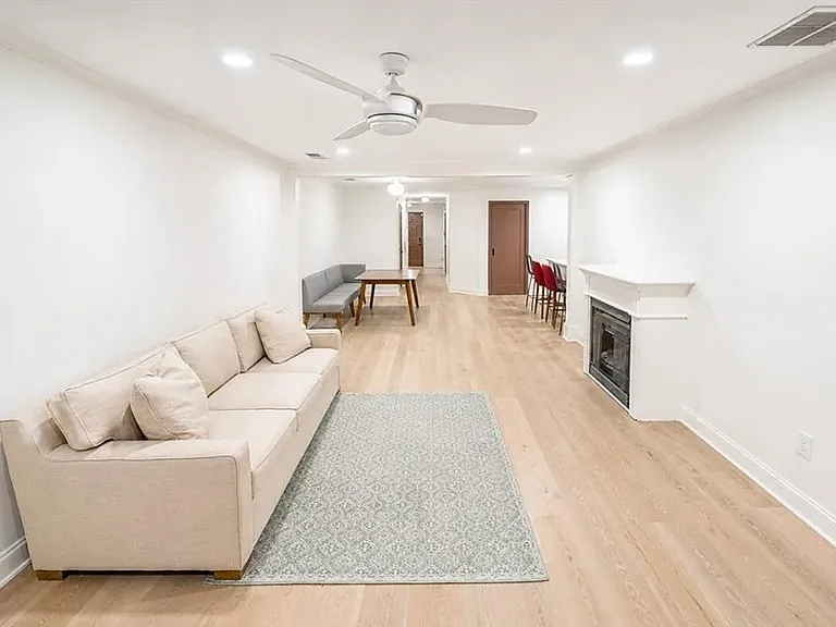 403 Tara Commons Cir — Photo 16