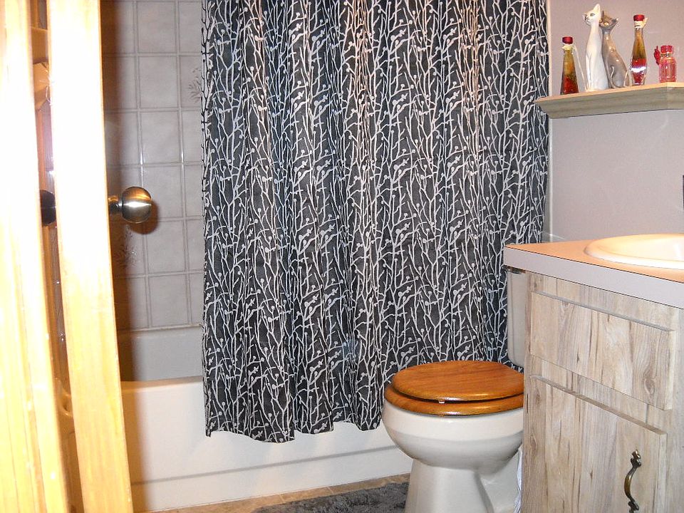 2nd image of 27 Almond Drive Trl