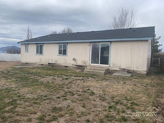 4th image of 1049 NW Teal Loop