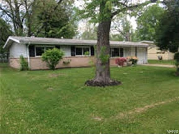 2nd image of 2215 Oriole Dr