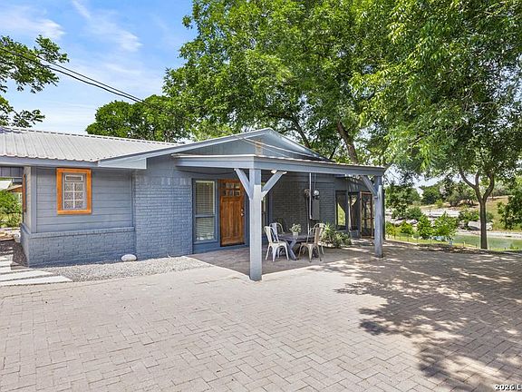 3rd image of 810 RIVER RD