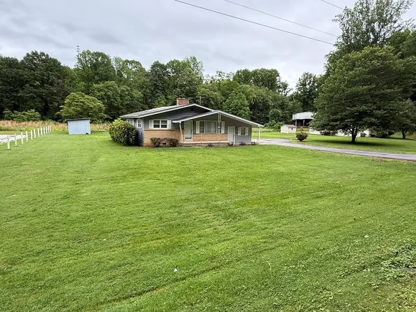 188 W Deep Creek Rd, Bryson City, NC 28713