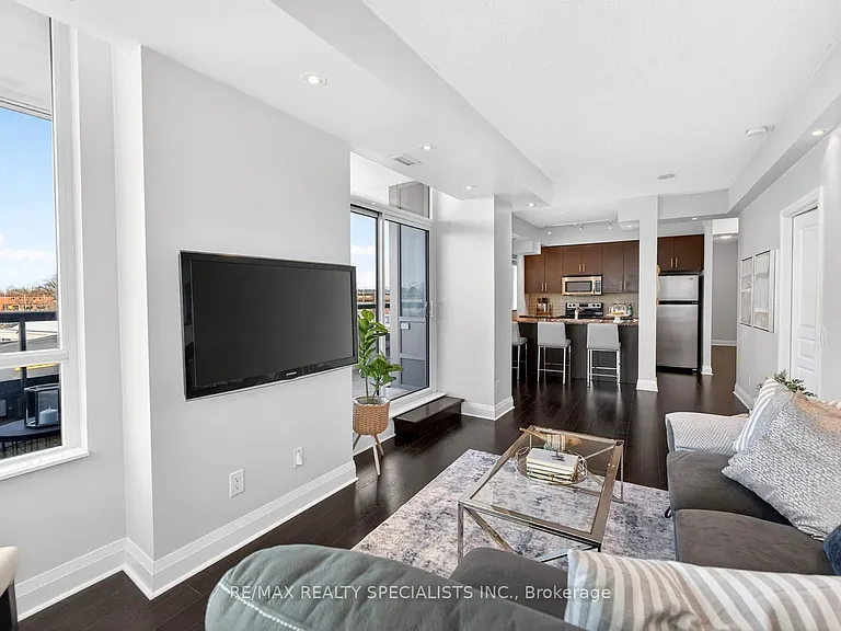 1 Hurontario St #306 — Photo 21