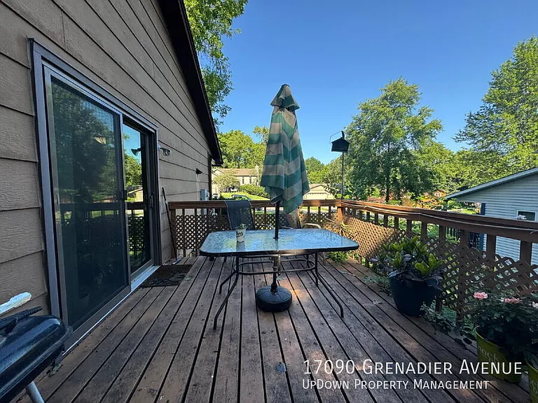 17090 Grenadier Ave — Photo 5