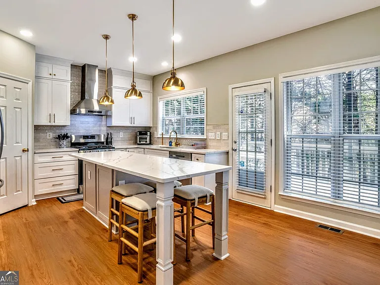 4306 Sugar Maple Ln NW — Photo 3