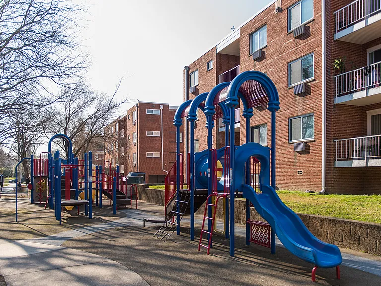 Mason Avenue Apartments — Photo 30