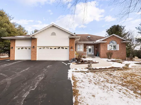 8307 N Pheasant Trl, Stillman Valley, IL 61084