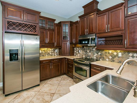3rd image of 1301 Garrison Dr