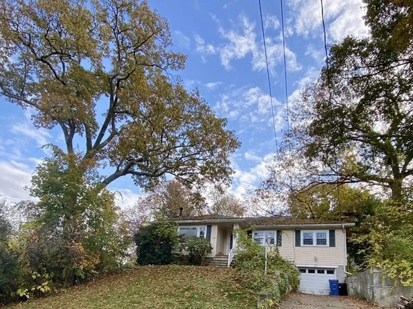 23 Curve St, Wakefield, MA 01880