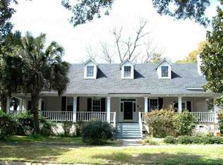 121 Cannon St, Georgetown, SC 29440
