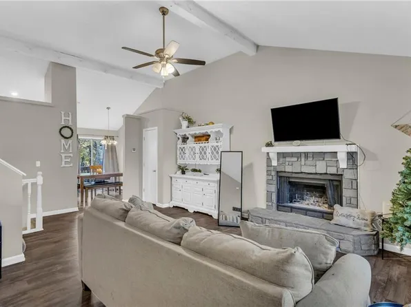 1502 E 123rd Ter, Olathe, KS 66061