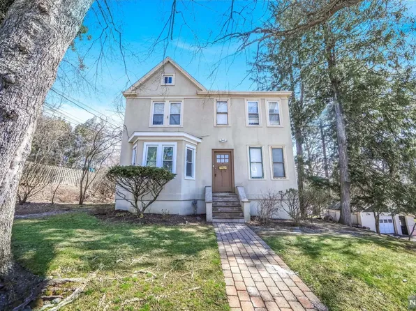 18 Blanche Ave, Demarest, NJ 07627