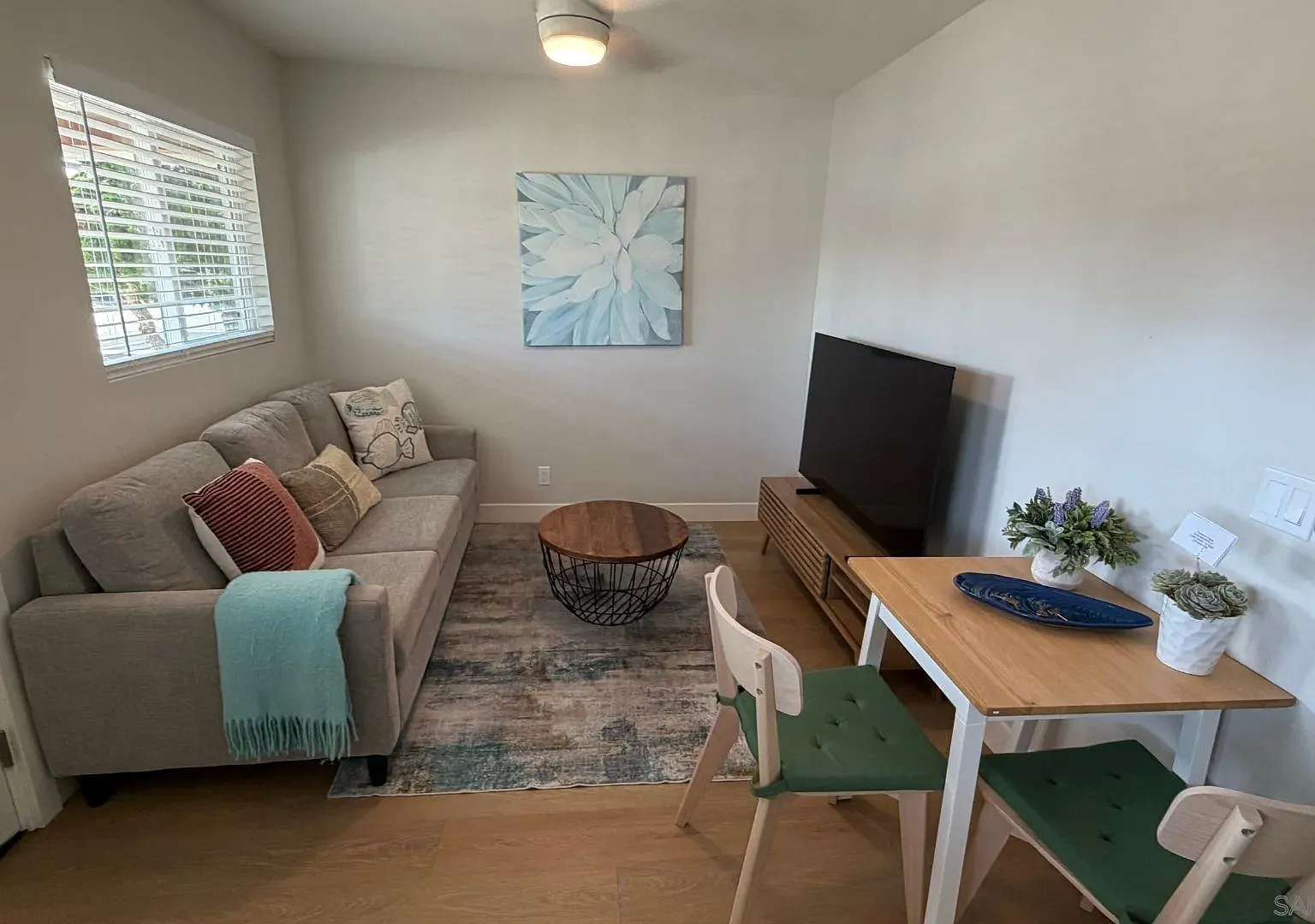2 bed, 1.0 bath, 675 sqft, $4,000 — Photo 3