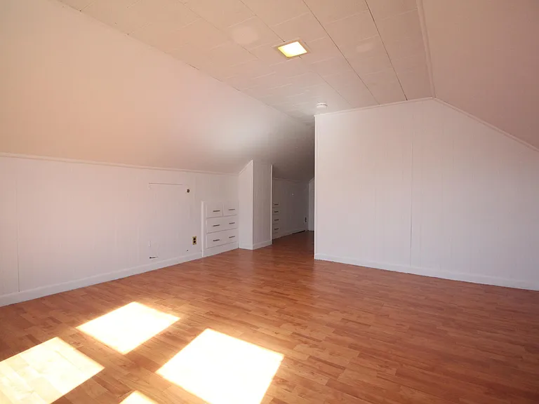 63 Foster St — Photo 23