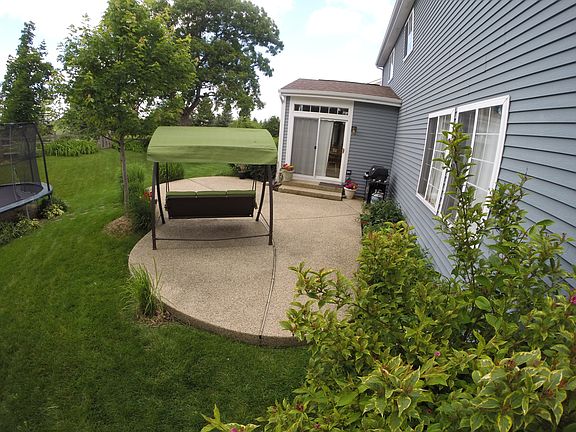 5th image of 284 Cross Creek Ln
