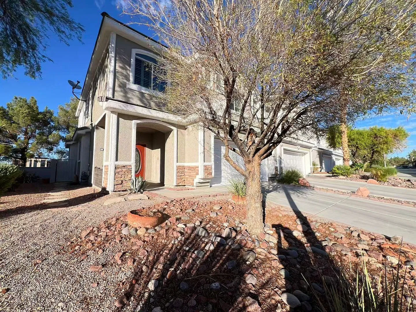 2456 Devotion Ridge Dr — Photo 2