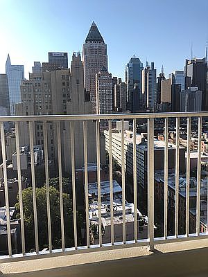 4th image of 747 10th Ave APT 28D