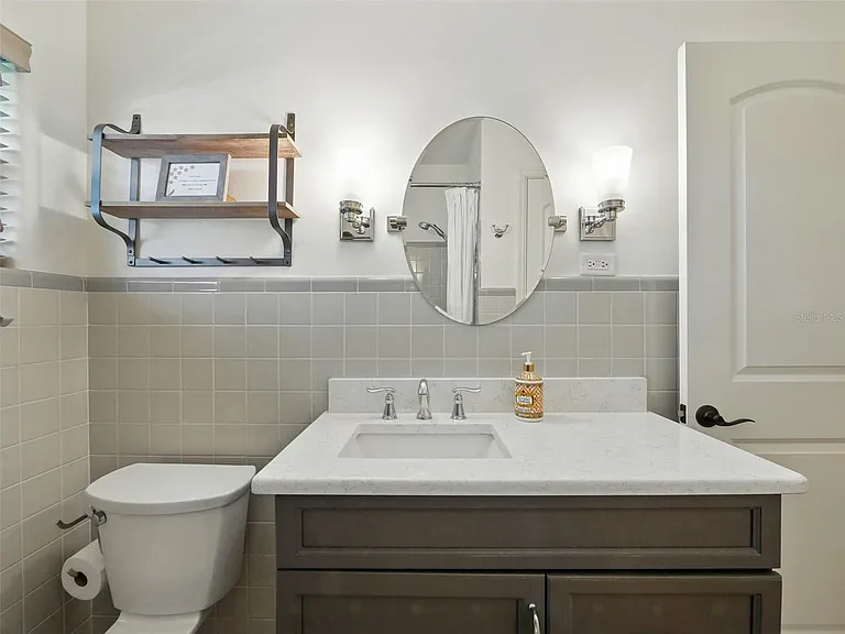 1426 Crestview Dr — Photo 17