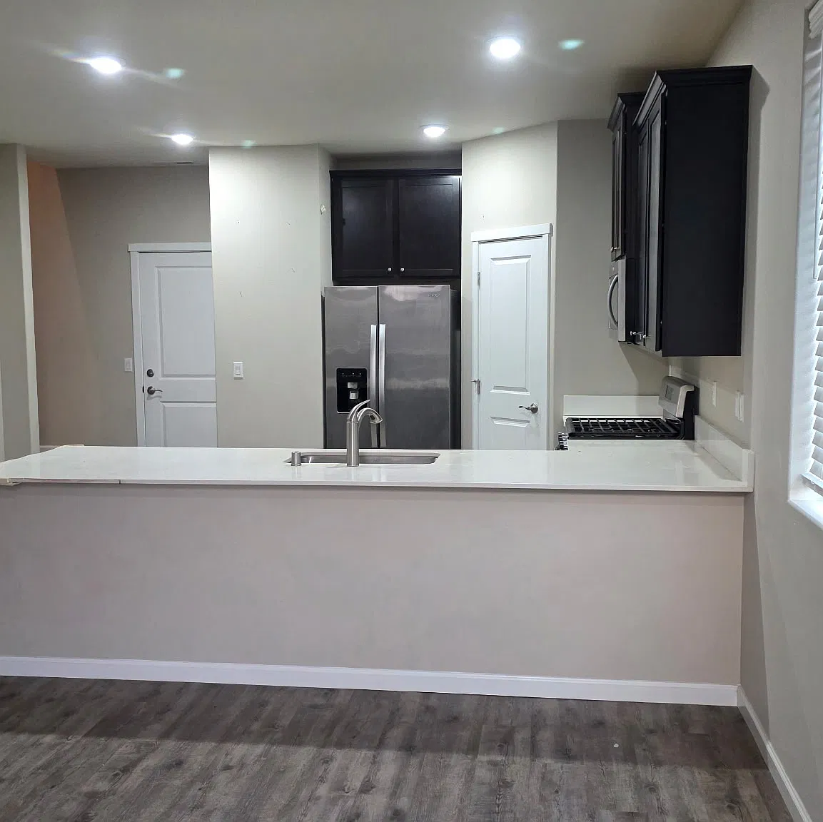 4 bed, 2.5 bath, 1646 sqft, $2,550 — Photo 2