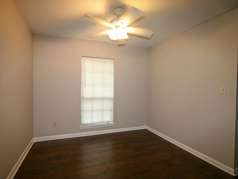104B Westscott Dr — Photo 11