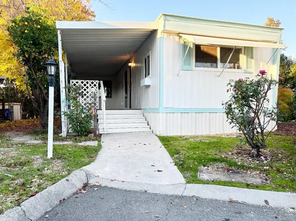 36 Shady Oaks Dr, Folsom, CA 95630