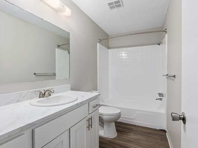 Briarcliffe Apartments & Townhomes — Photo 24