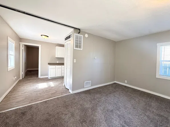 4504 Navajo St, Council Bluffs, IA 51501