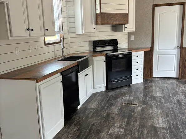 28515 Jackie Gordan Ln, Albany, LA 70711