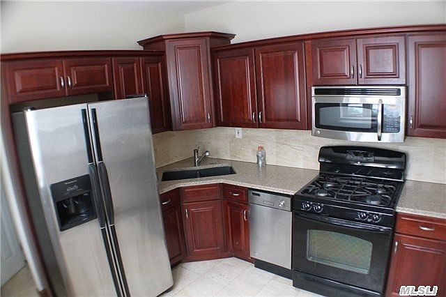 1st image of 35 Munson Pl