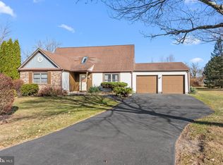 11 Gibson Cir, Perkasie, PA 18944