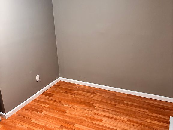 4th image of 88 Laurel Ave #4