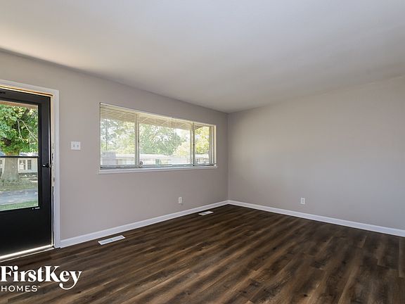 4th image of 1455 Aspen Dr